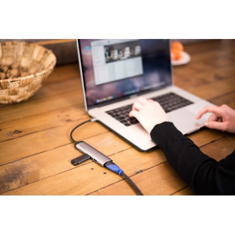 Priklopna postaja Verbatim USB-C na 2x USB 3.0 + USB-C + HDMI 4K 49140