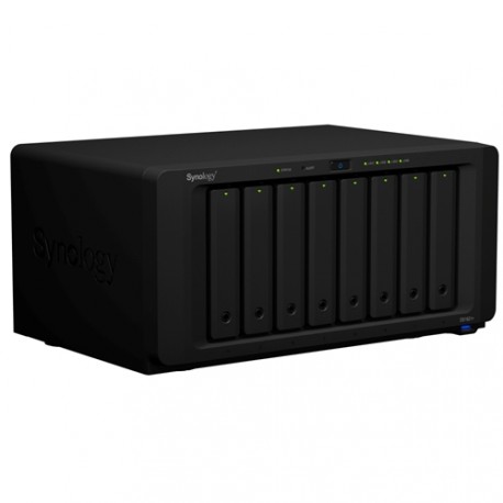 NAS strežnik Synology DS1821+