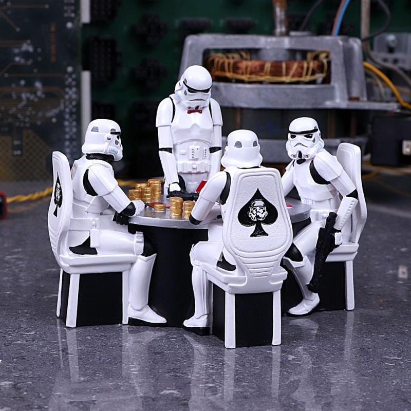Figura NEMESIS NOW STORMTROOPER POKER FACE