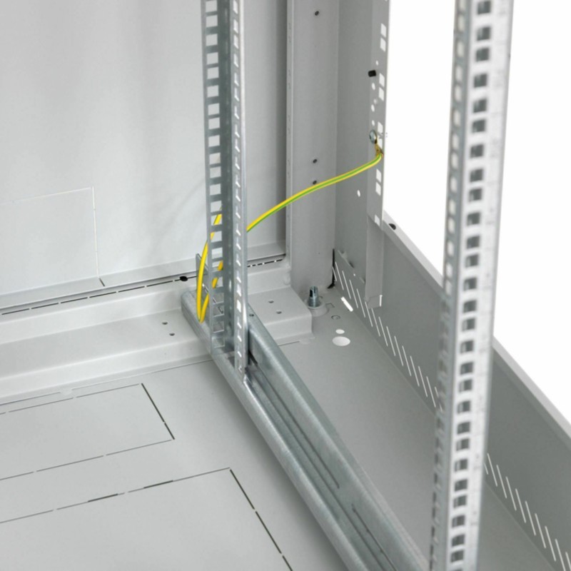 Samostoječi kabinet Triton 27U 1300 800x800, siv, sestavljen