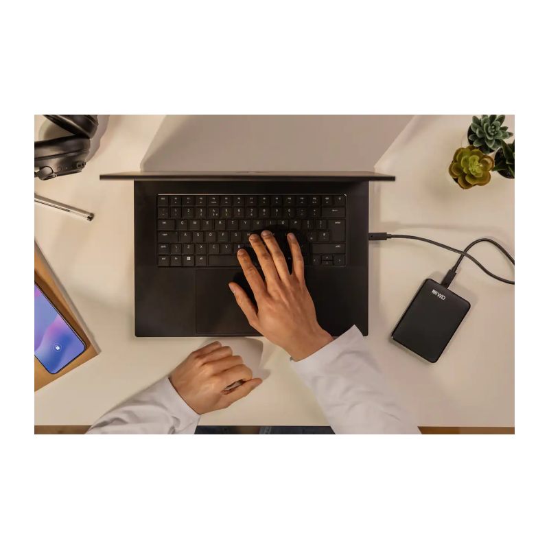 Zunanji disk 2TB WD Elements, USB-C, črn